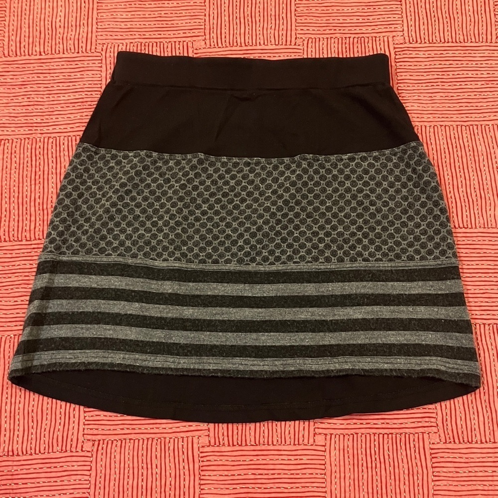 Lovely patterned wool and cotton  feel Striped Mini Skirt W28 with stretch